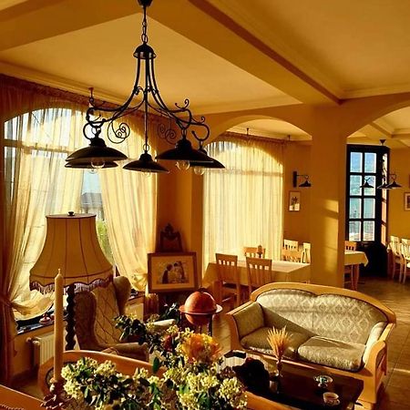 Pensiunea Casa Mircea & Restaurant Ieşelniţa Extérieur photo