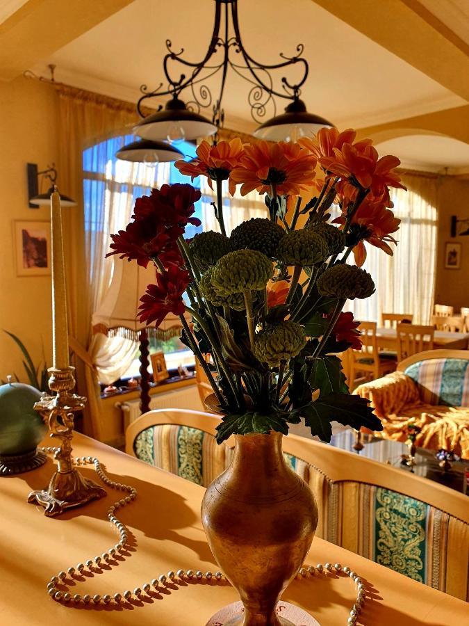Pensiunea Casa Mircea & Restaurant Ieşelniţa Extérieur photo