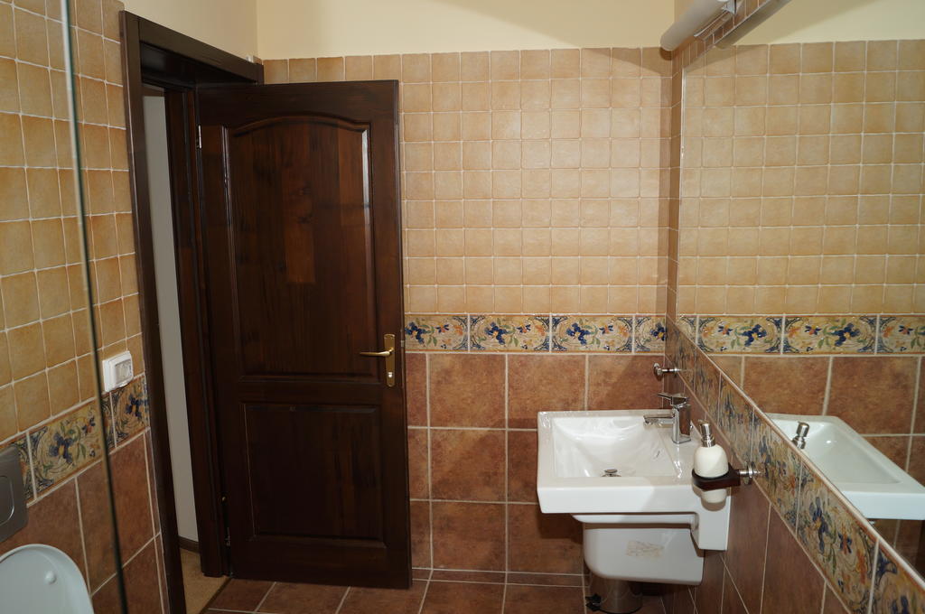 Pensiunea Casa Mircea & Restaurant Ieşelniţa Chambre photo